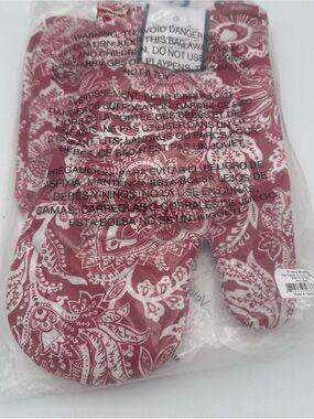 VERA BRADLEY Java Red paisley Pot Holder & Oven Mitt 2 Piece Set NWT